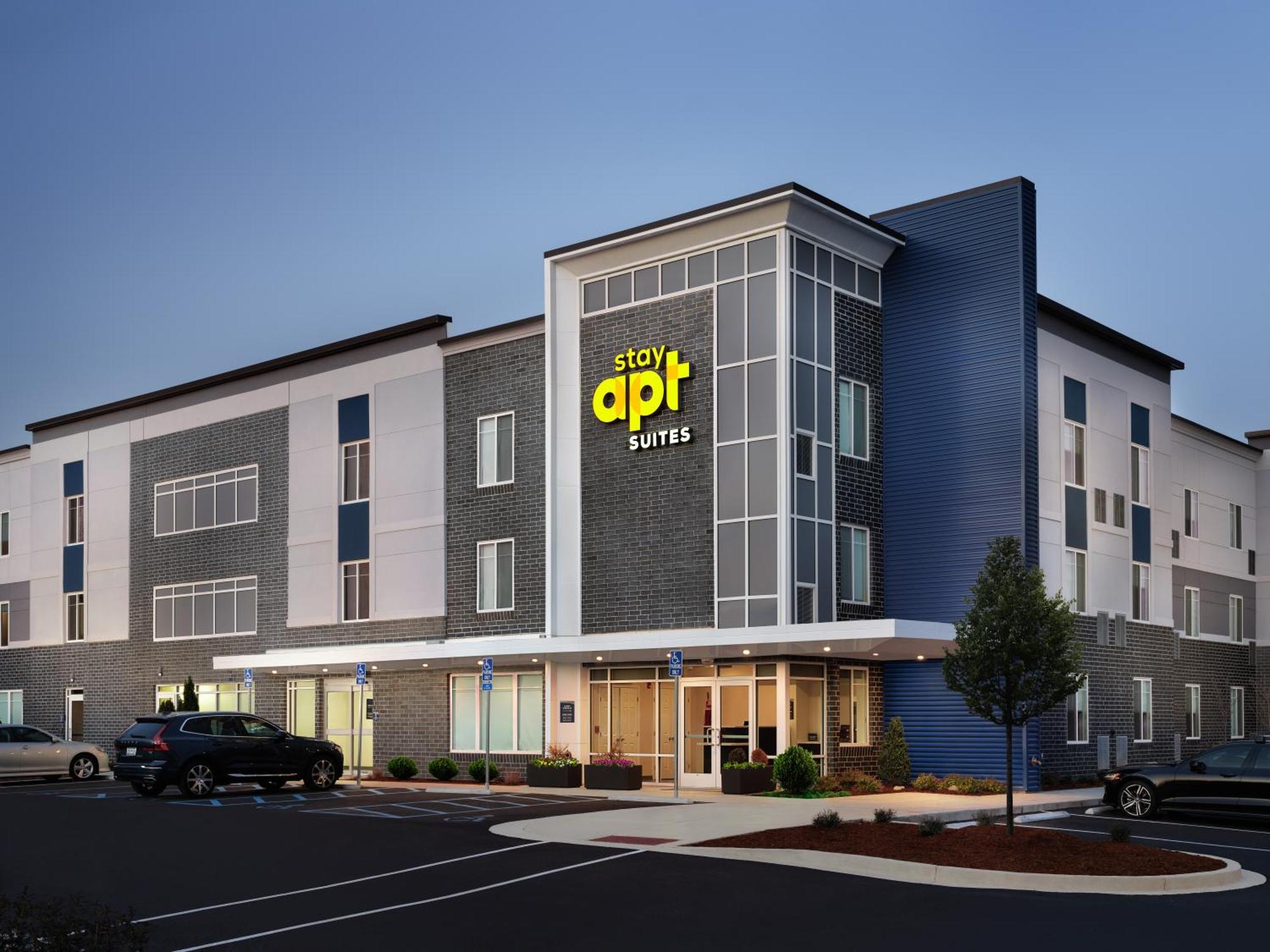 Stayapt Suites Columbus-Fort Benning المظهر الخارجي الصورة
