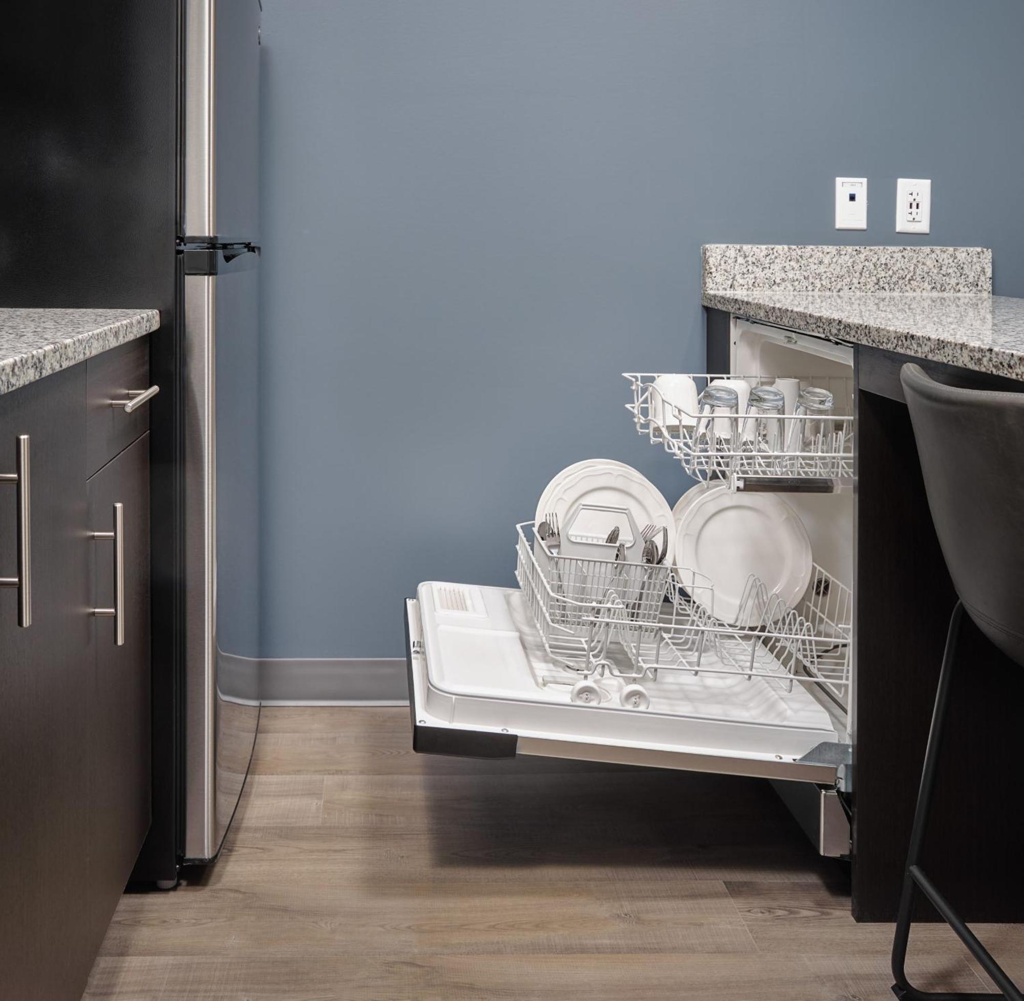 Stayapt Suites Columbus-Fort Benning المظهر الخارجي الصورة